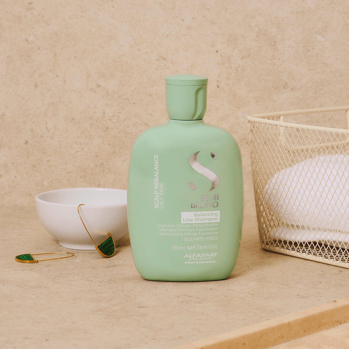 Alfaparf Milano Semi di Lino Scalp Balancing Low Shampoo – Shampoo delicato riequilibrante per cute con eccesso di sebo 250 ml, immagine ufficiale 2
