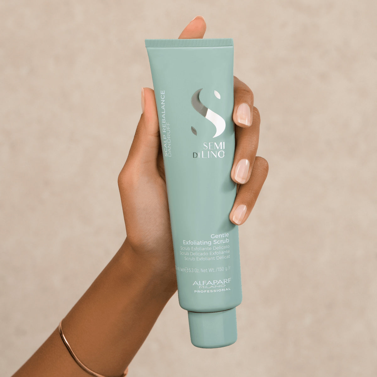 Alfaparf Milano Semi di Lino Scalp Gentle Exfoliating Scrub – Scrub esfoliante per cute con problemi di forfora 150 ml, immagine ufficiale 4