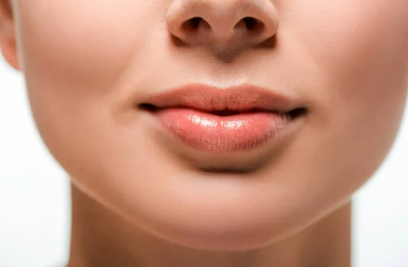 FerlyCosmetics lucidalabbra volumizzante gonfia labbra lip gloss con peperoncino,zenzero e caffeina che idrata e dona volume