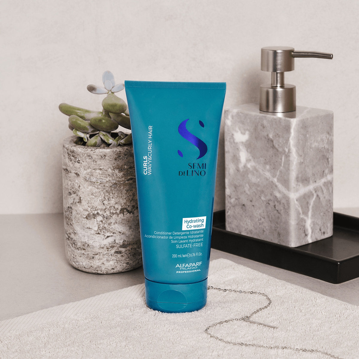 Alfaparf Milano Semi di Lino Curls Hydrating Co-Wash – Crema lavante delicata senza schiuma per onde e ricci 200 ml, immagine ufficiale 2