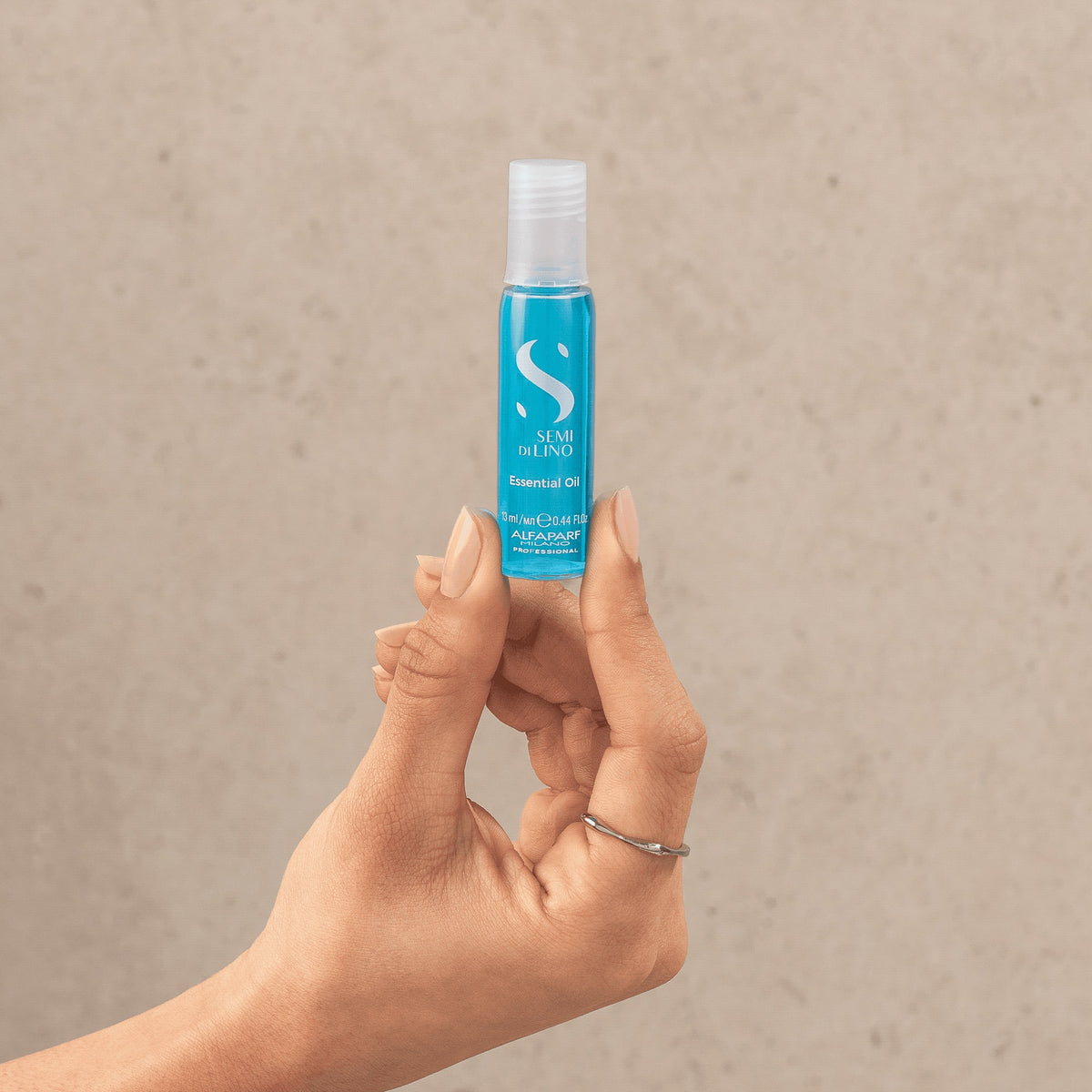 Alfaparf Milano Semi di Lino Sublime Essential Oil – Fiale Trattamento Intensivo Illuminante per Capelli Morbidi 12 × 13 ml, immagine ufficiale 4
