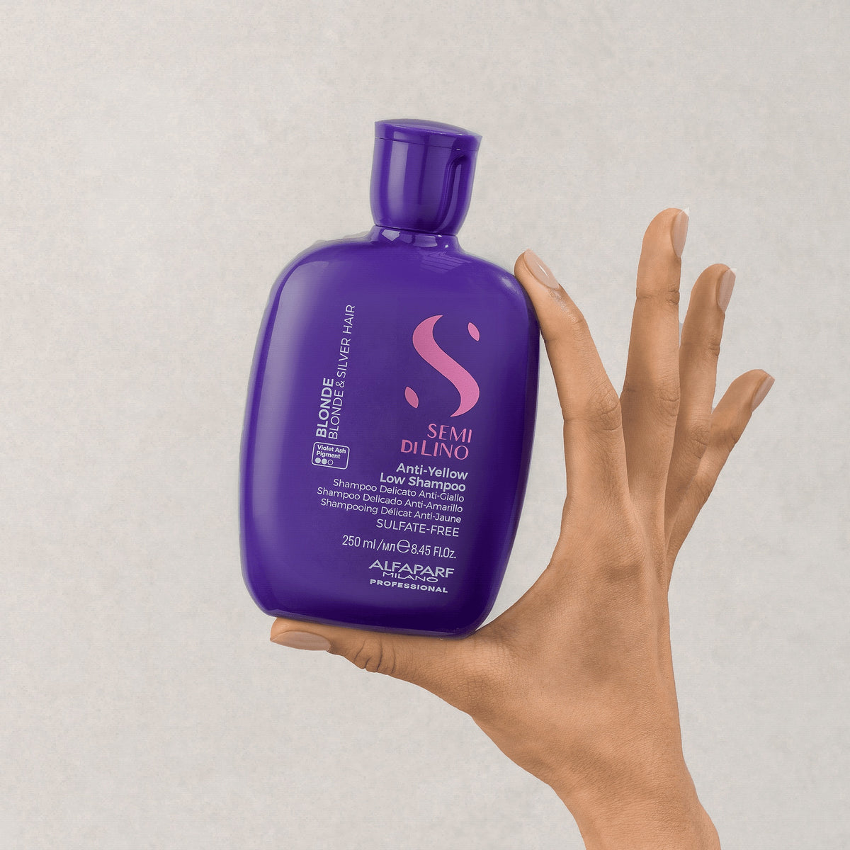 Alfaparf Milano Semi di Lino Blonde Anti-Yellow Low Shampoo – Shampoo Antigiallo per Capelli Biondi 250 ml, immagine ufficiale 4