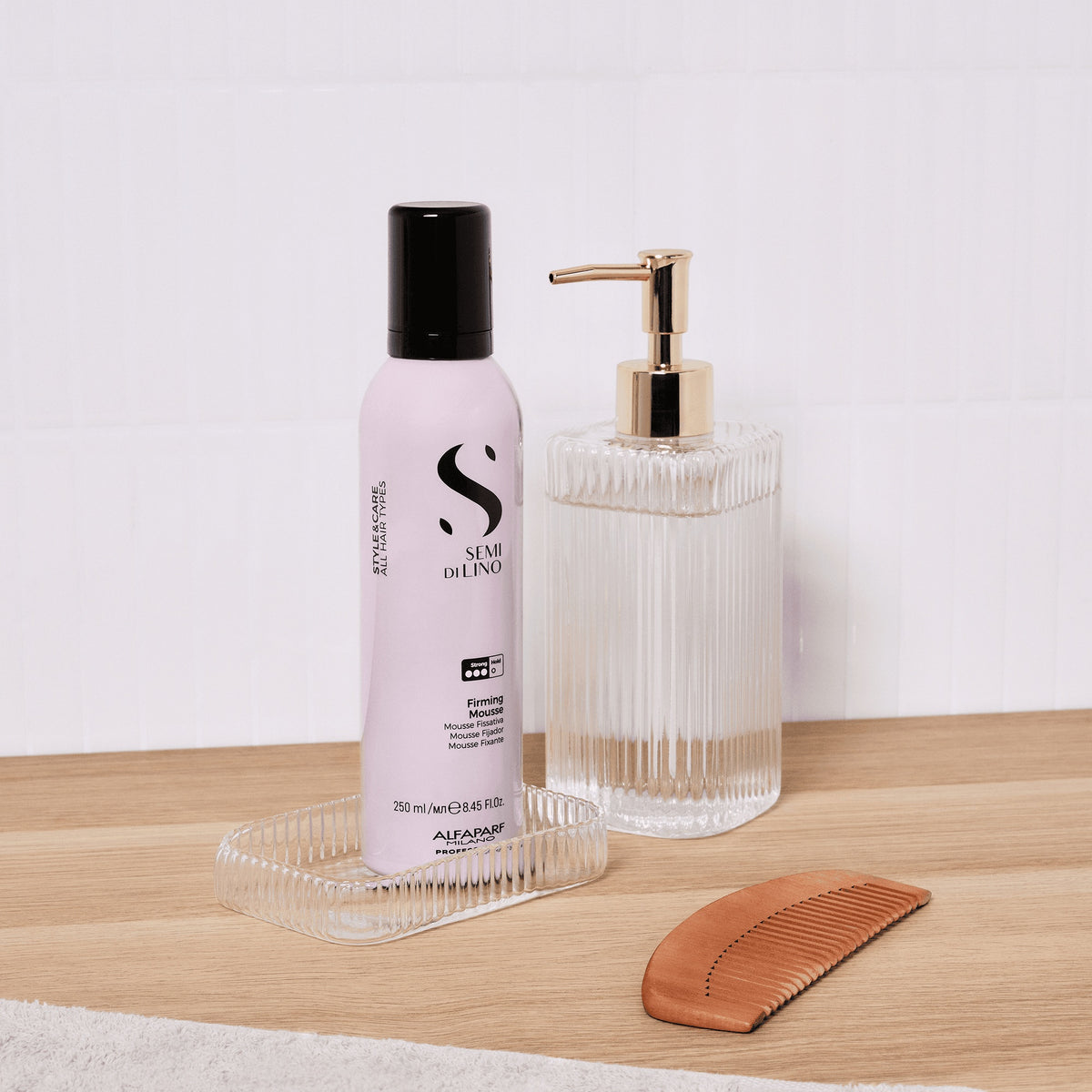 Alfaparf Milano Semi di Lino Style & Care Firming Mousse – Mousse Fissativa Tenuta Forte per Ricci e Volume 250 ml, immagine ufficiale 2